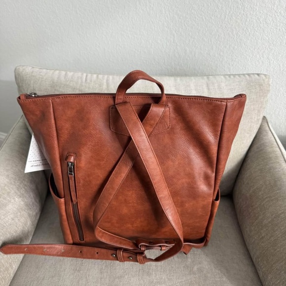 Freshly Picked Amber Minimal Diaper Backpack - Picture 2 of 3